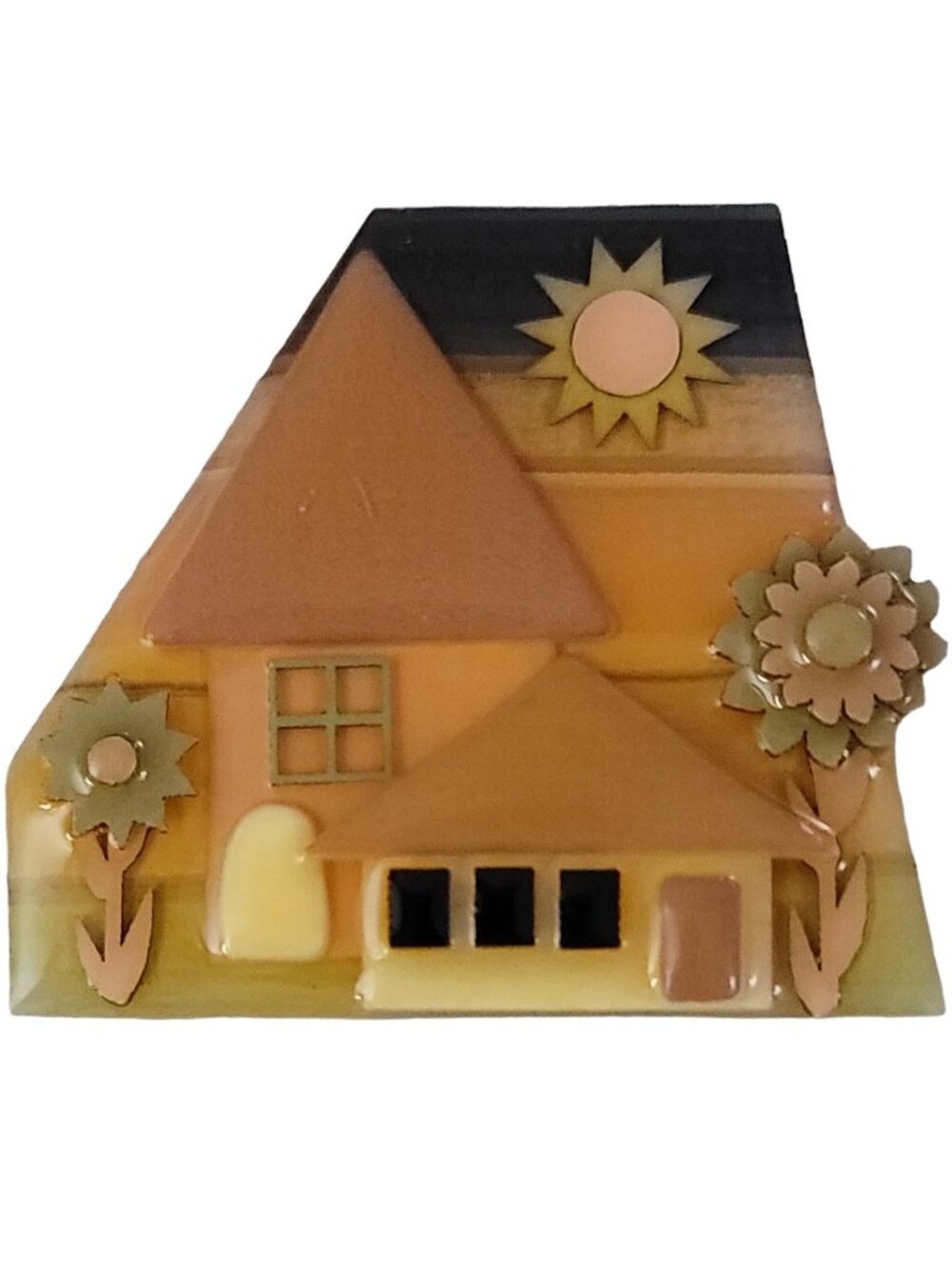 Lucinda Tan House Pink Green Flowers Pin K555